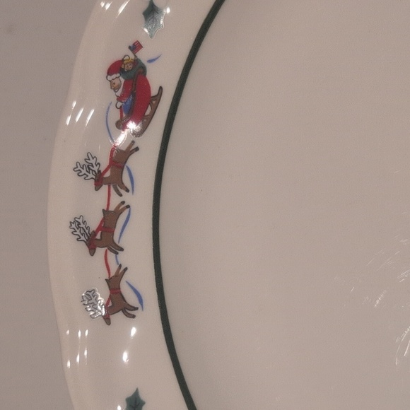 Pfaltzgraff "Snow Village" dinner plate euc - Picture 7 of 12